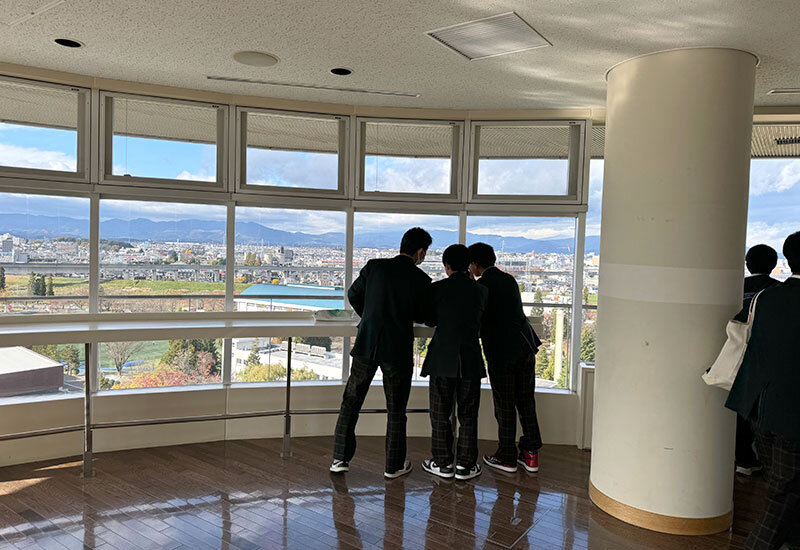 241118daigakukengaku-img03.jpg
