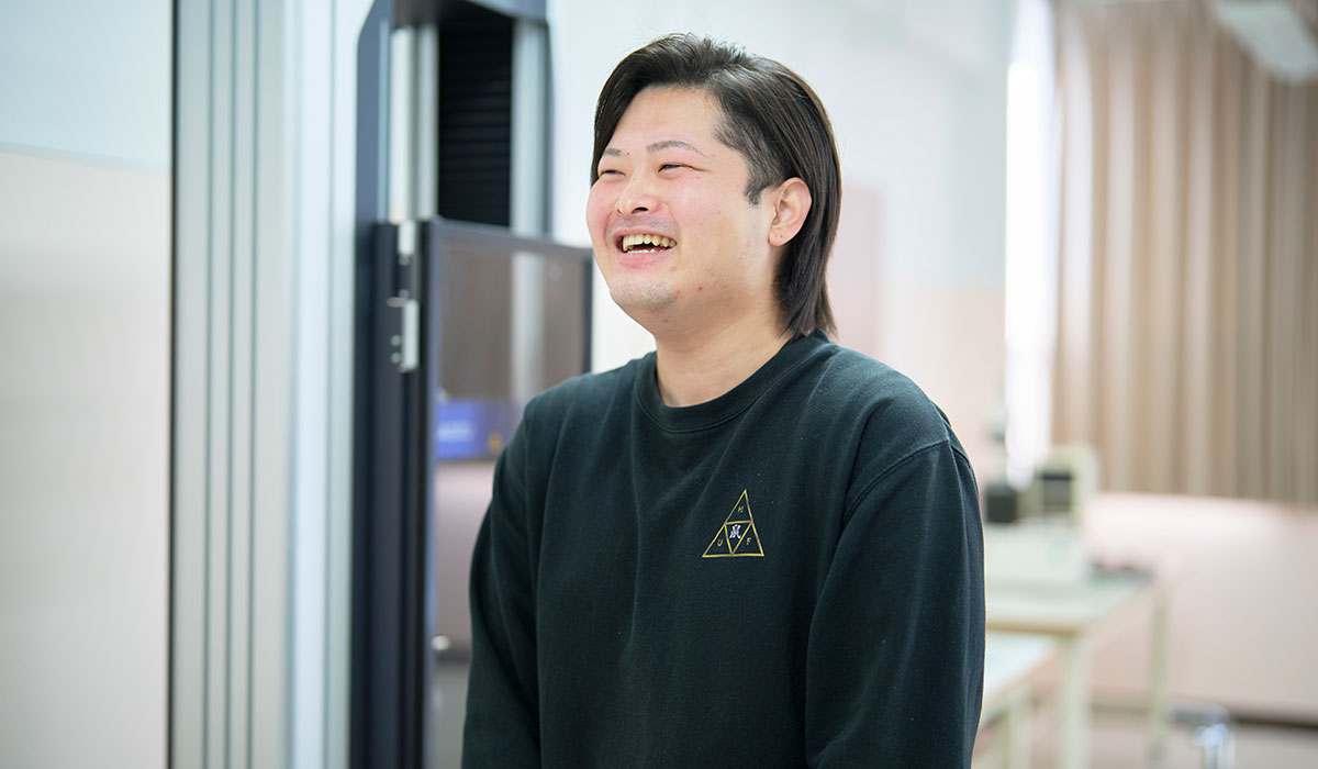 Look up to Senpai 機械工学科 浅利直輝さん09