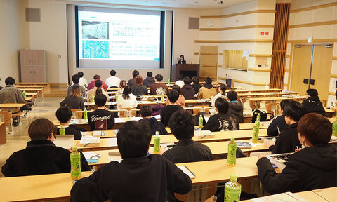 学生サポート「OBによるランチタイム企業研究会」を開催しました