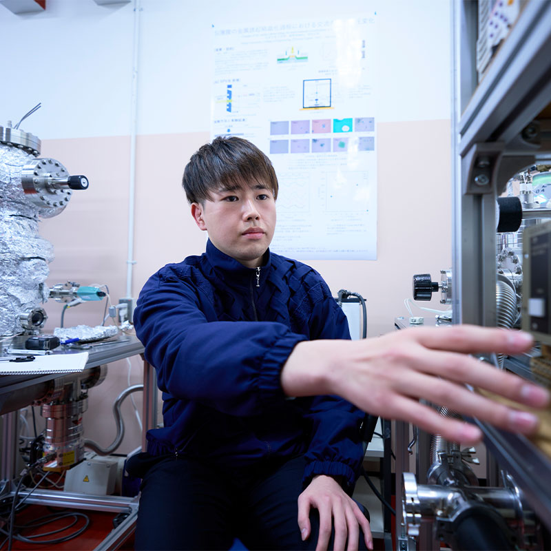 Look up to Senpai 電気電子工学科 金井湧知さん02