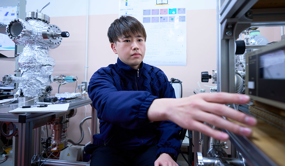 Look up to Senpai 電気電子工学科 金井湧知さん02