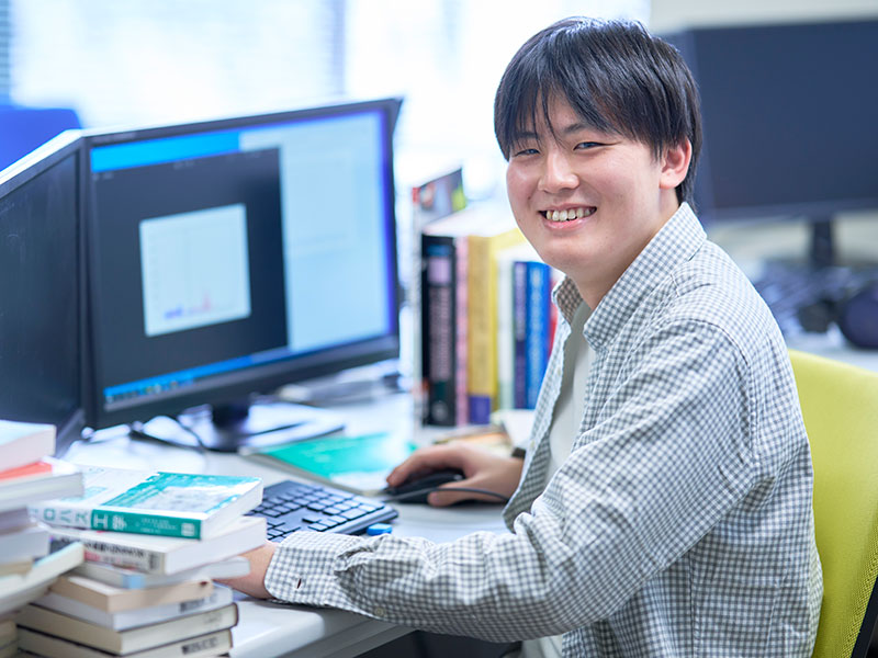 情報工学科 設楽夏希さん sp
