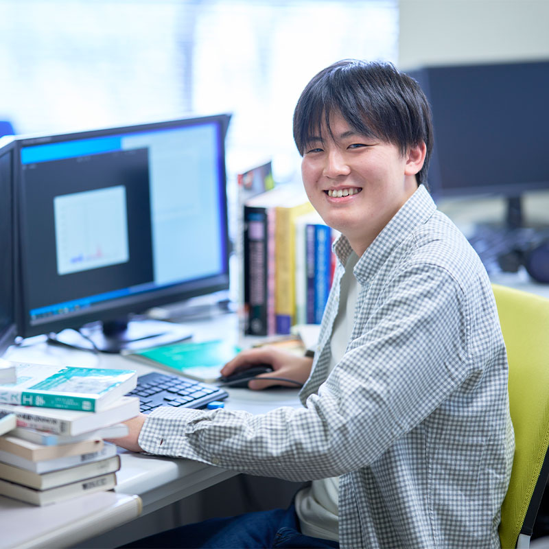 Look up to Senpai 情報工学科 設楽夏希さん02