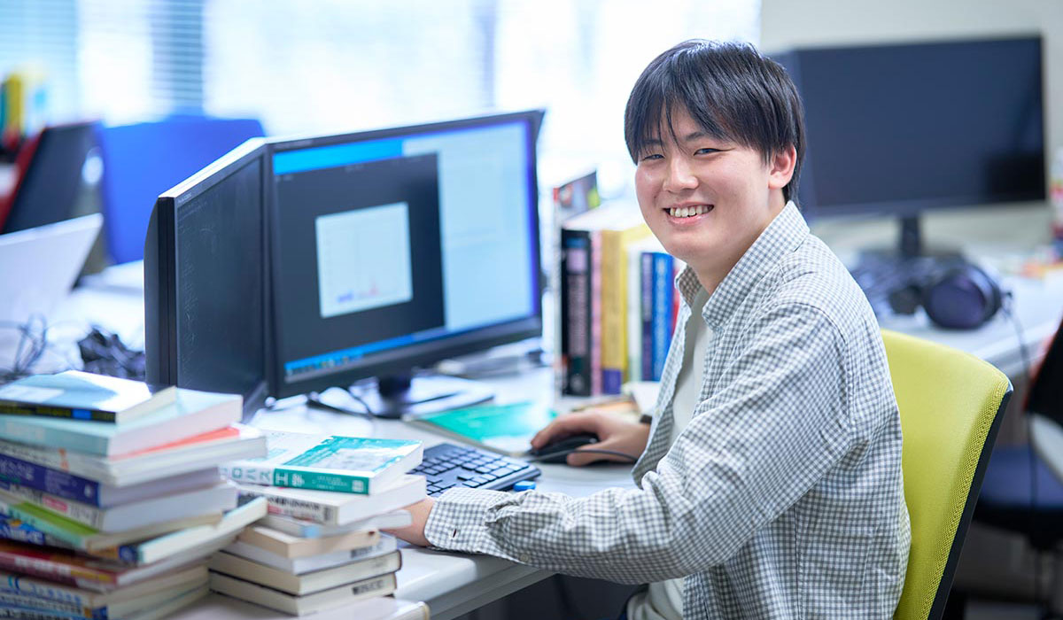 Look up to Senpai 情報工学科 設楽夏希さん02