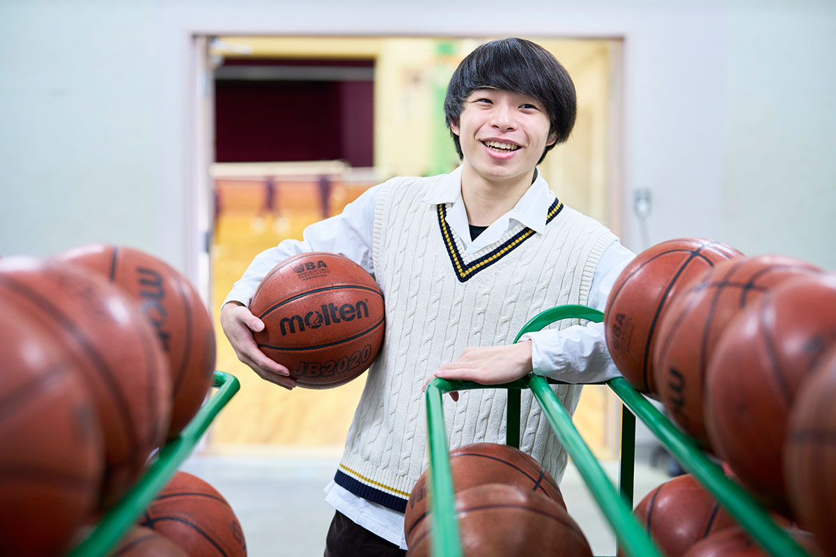 先輩ストーリー05 西山 泰誠さん 画像03
