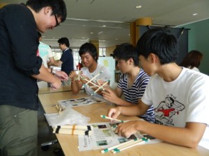 ものづくりや実験を体験できるオモシロ体験コーナー