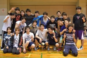 昨年初優勝を果たし勢いにのっている。今年はチームワークをさらに深め、団結力で連覇を狙う!!