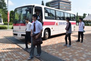 郡山駅からの無料シャトルバス到着