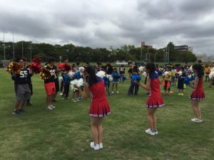 ハーフタイムは郡山商業高校チアリーディング部指導のもと、元気の出るダンス運動に挑戦!