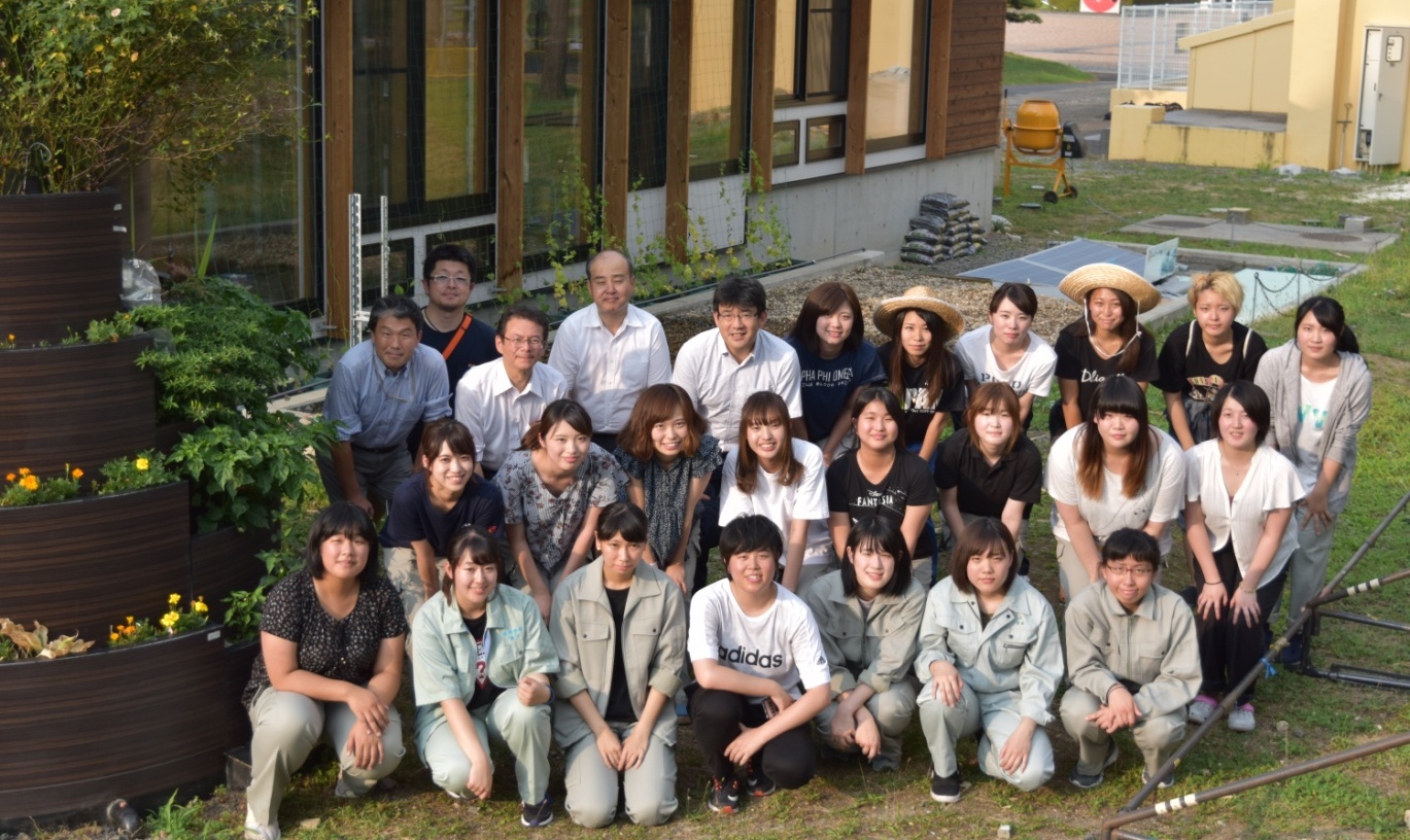 土木女子の会で ロハスのグリーンカーテン を設置しました 日本大学工学部